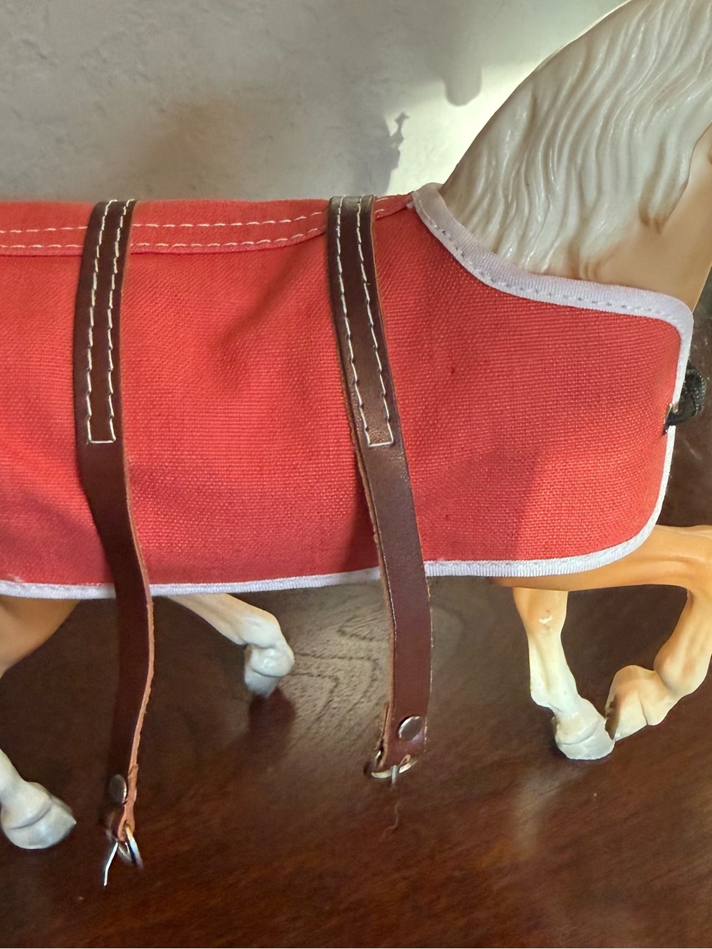Red blanket for model horses
